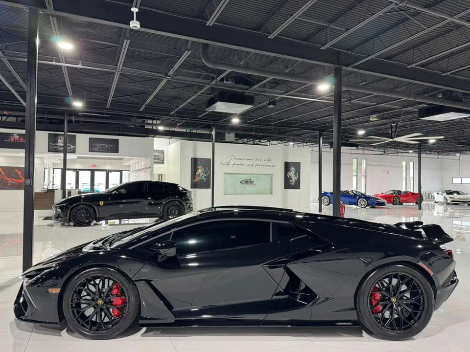 2024 Lamborghini Revuelto - Image 4 of 31
