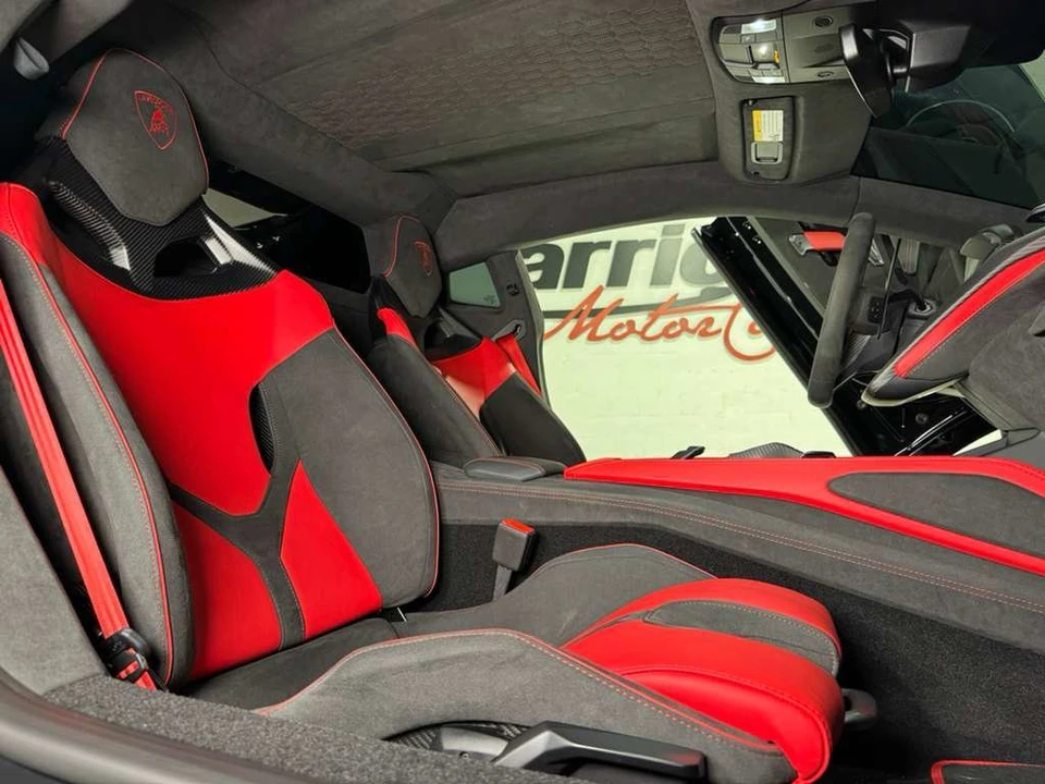 2024 Lamborghini Revuelto - Image 19 of 31