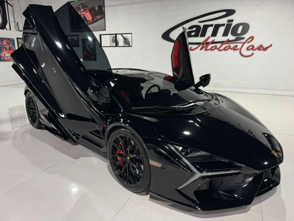 2024 Lamborghini Revuelto - Image 9 of 31