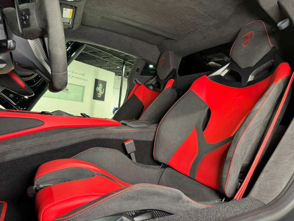 2024 Lamborghini Revuelto - Image 18 of 31