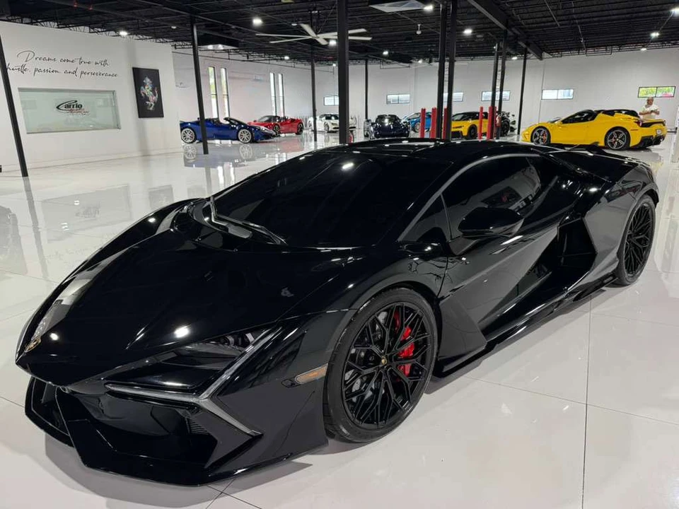 2024 Lamborghini Revuelto - Image 3 of 31