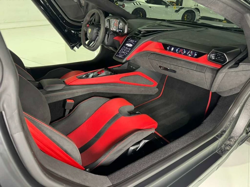 2024 Lamborghini Revuelto - Image 20 of 31