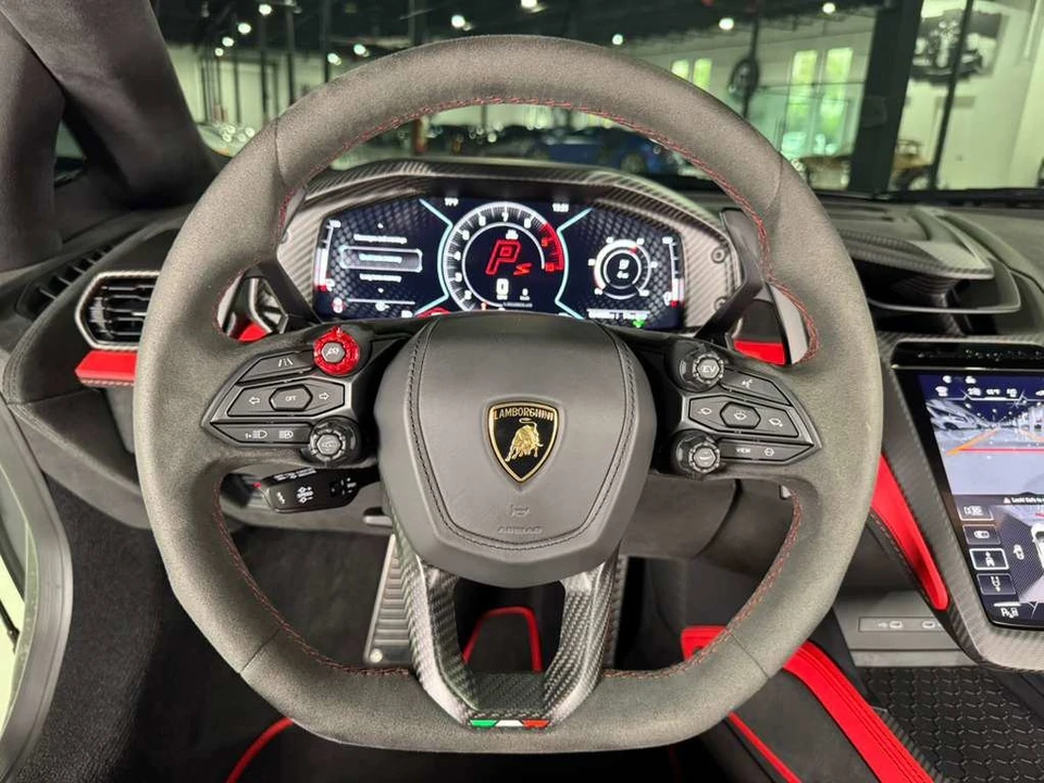 2024 Lamborghini Revuelto - Image 22 of 31
