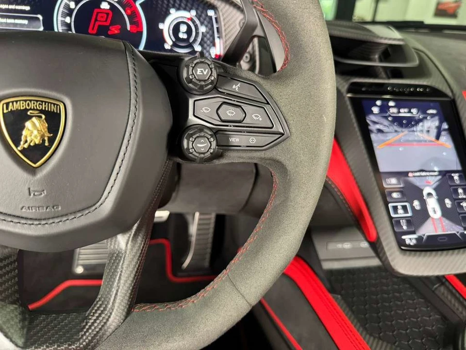 2024 Lamborghini Revuelto - Image 24 of 31