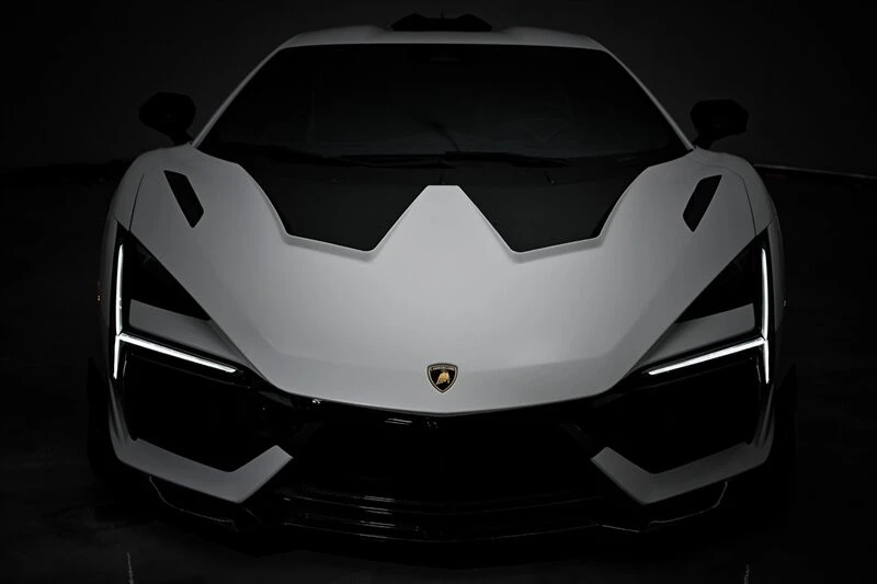 2024 Lamborghini Revuelto - Image 16 of 31