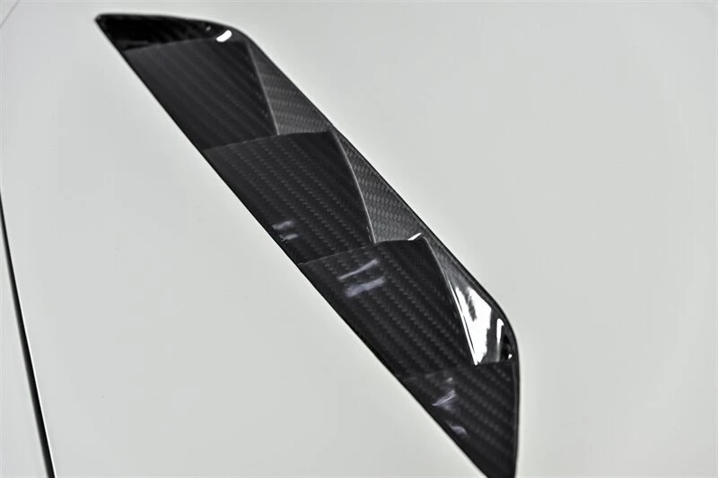 2024 Lamborghini Revuelto - Image 13 of 31