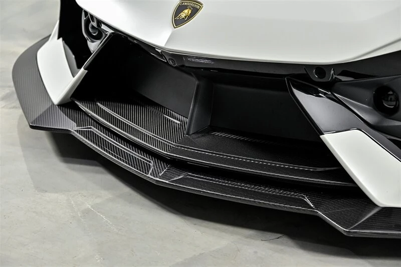 2024 Lamborghini Revuelto - Image 17 of 31