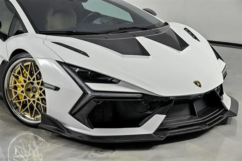 2024 Lamborghini Revuelto - Image 4 of 31