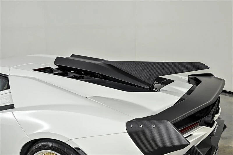 2024 Lamborghini Revuelto - Image 28 of 31