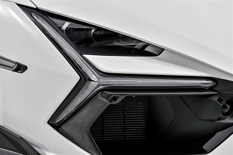 2024 Lamborghini Revuelto - Image 5 of 31