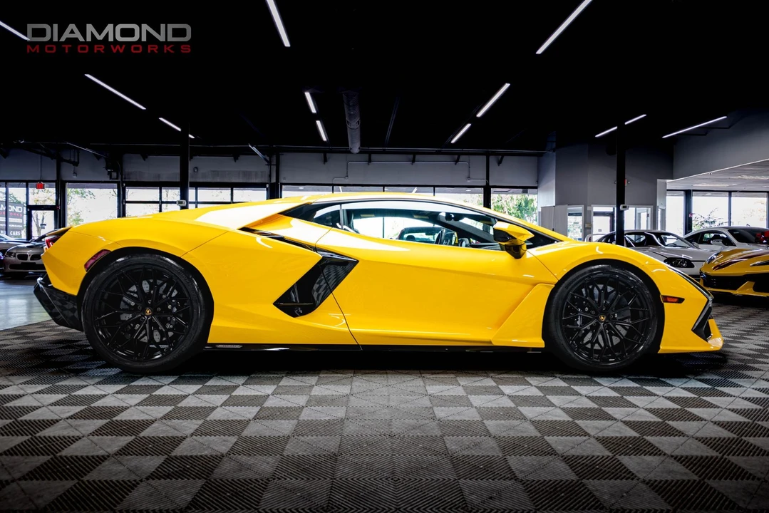 2024 Lamborghini Revuelto - Image 11 of 15