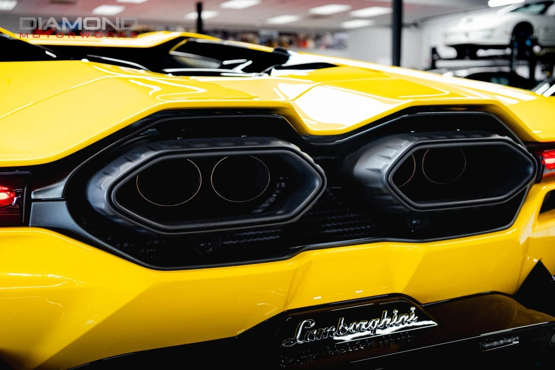 2024 Lamborghini Revuelto - Image 4 of 15