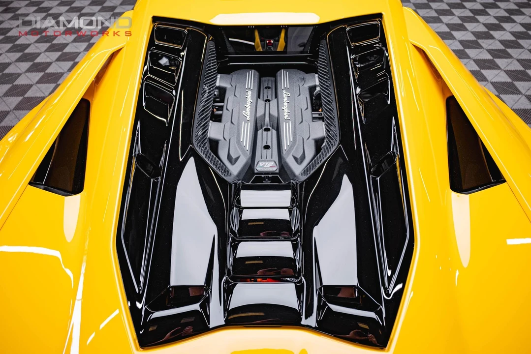 2024 Lamborghini Revuelto - Image 5 of 15