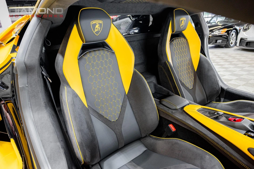 2024 Lamborghini Revuelto - Image 9 of 15