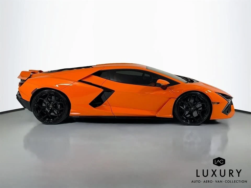 2024 Lamborghini Revuelto - Image 4 of 20