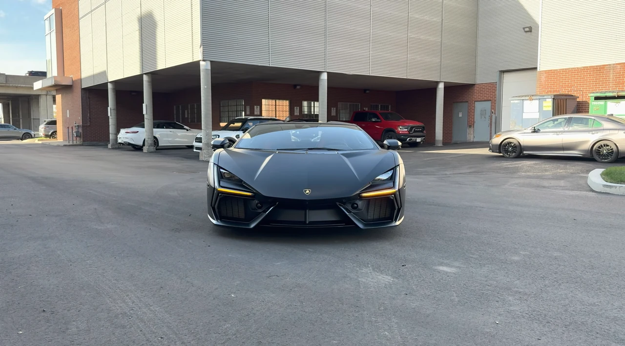 2024 Lamborghini Revuelto - Image 11 of 31