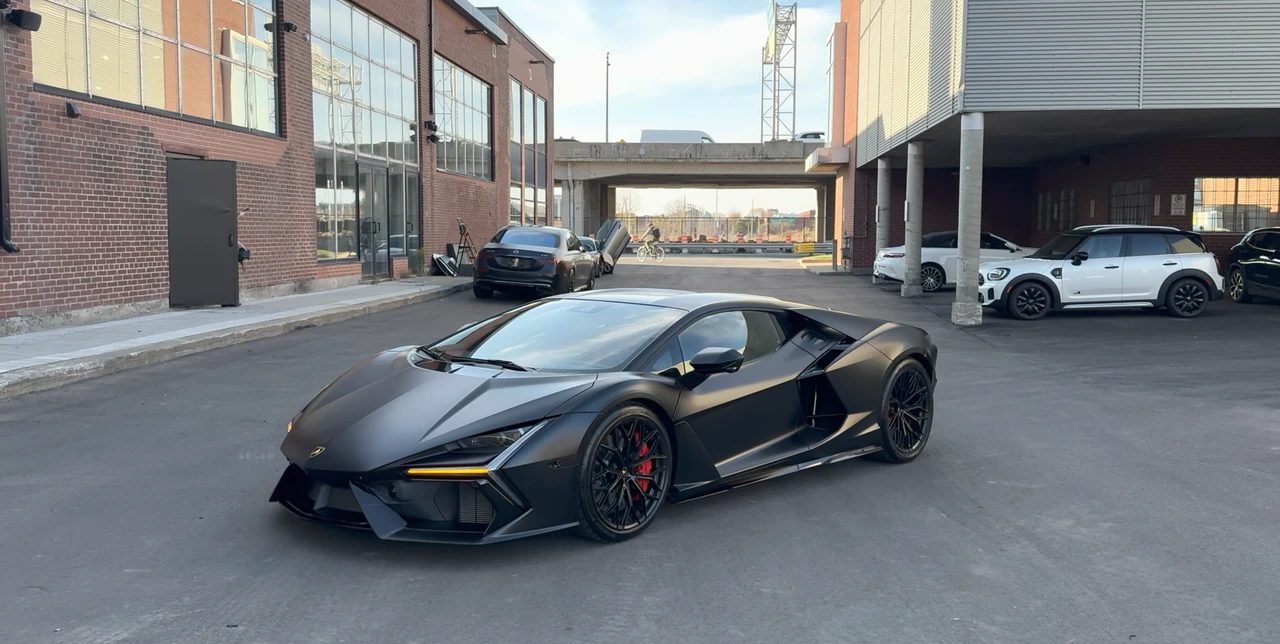 2024 Lamborghini Revuelto - Image 4 of 31