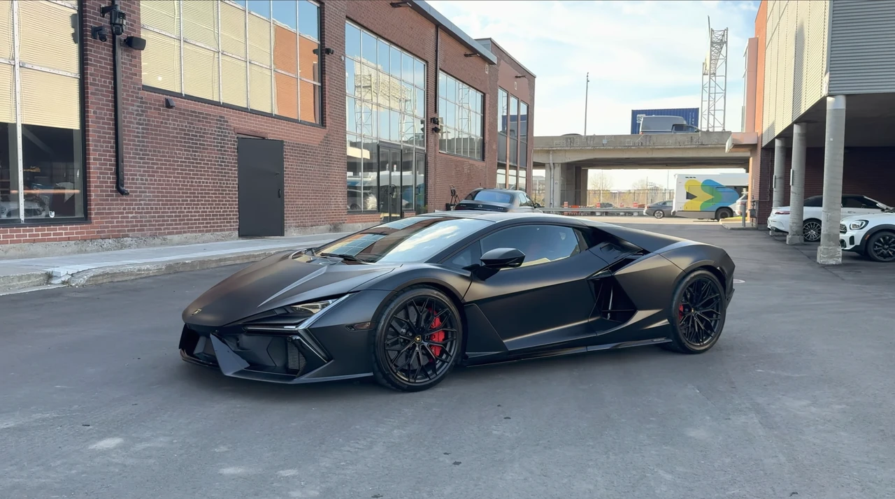 2024 Lamborghini Revuelto - Image 3 of 31