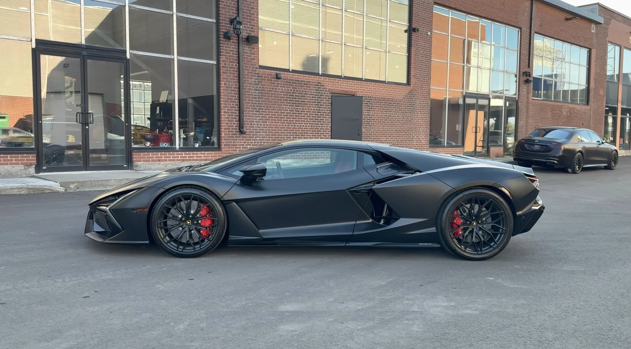 2024 Lamborghini Revuelto - Image 29 of 31