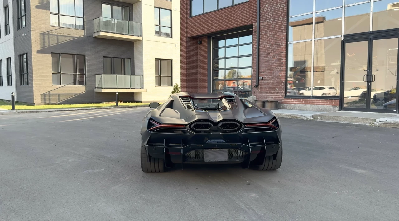 2024 Lamborghini Revuelto - Image 23 of 31
