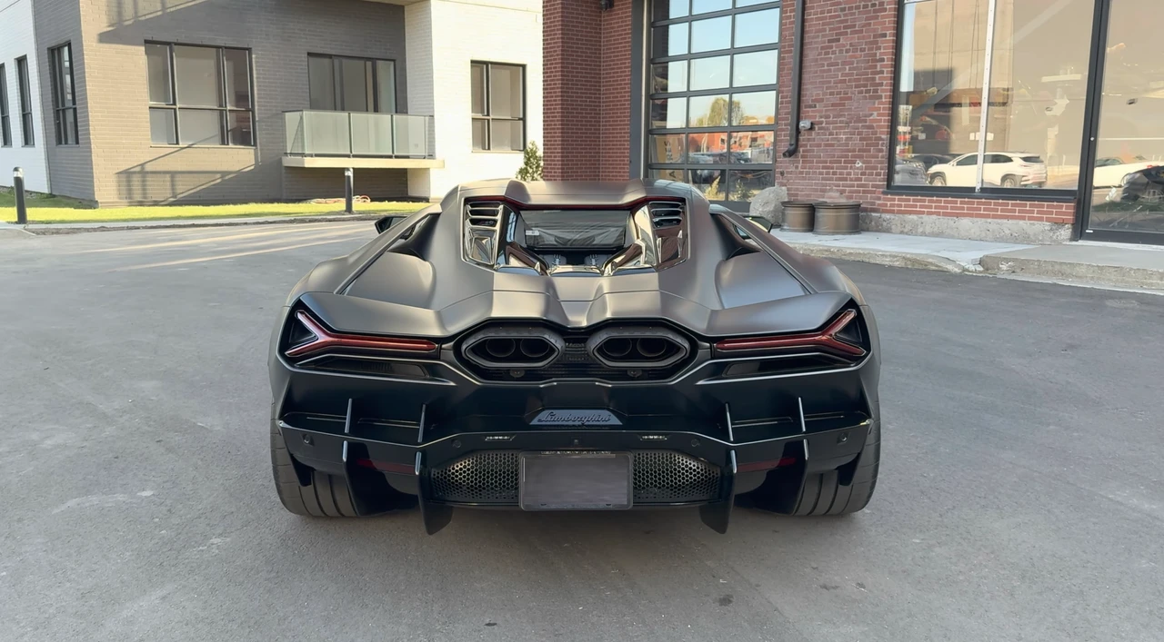 2024 Lamborghini Revuelto - Image 21 of 31