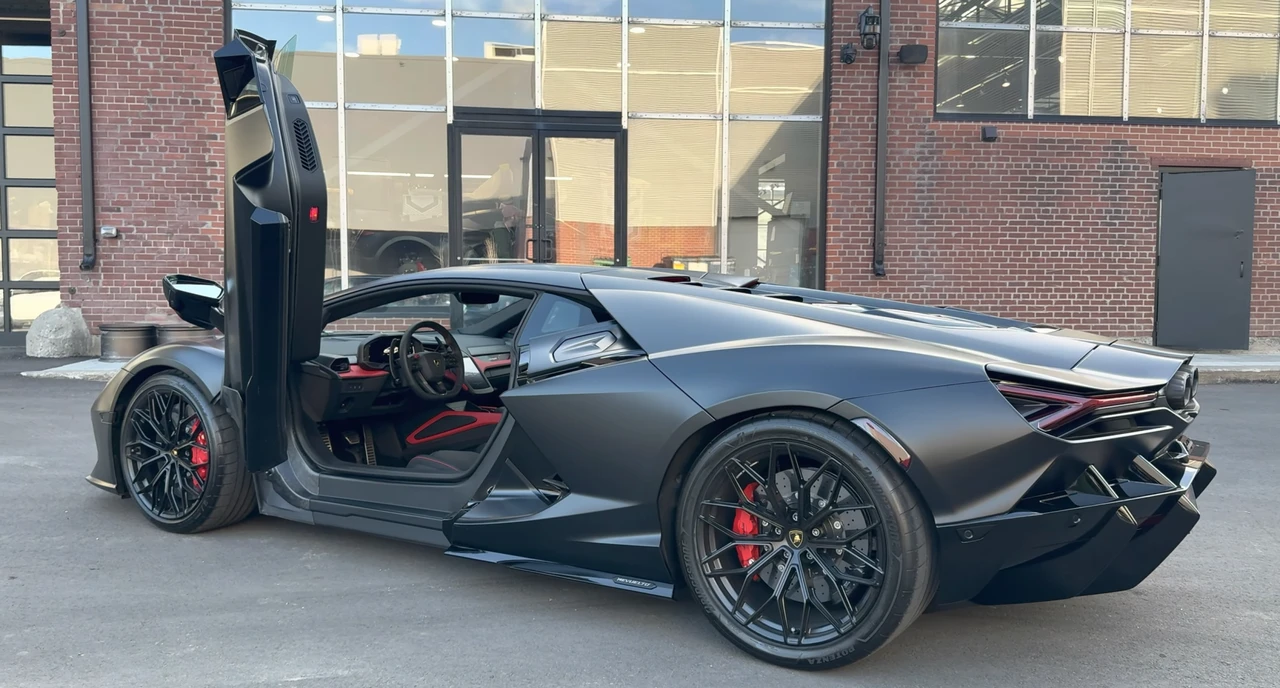 2024 Lamborghini Revuelto - Image 30 of 31