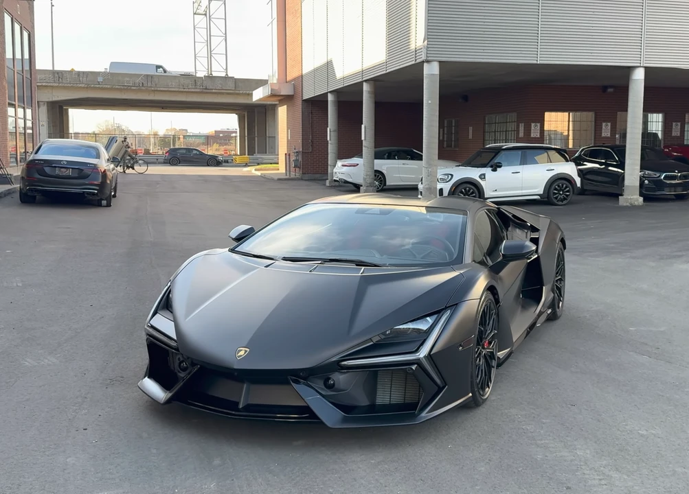 2024 Lamborghini Revuelto - Image 8 of 31