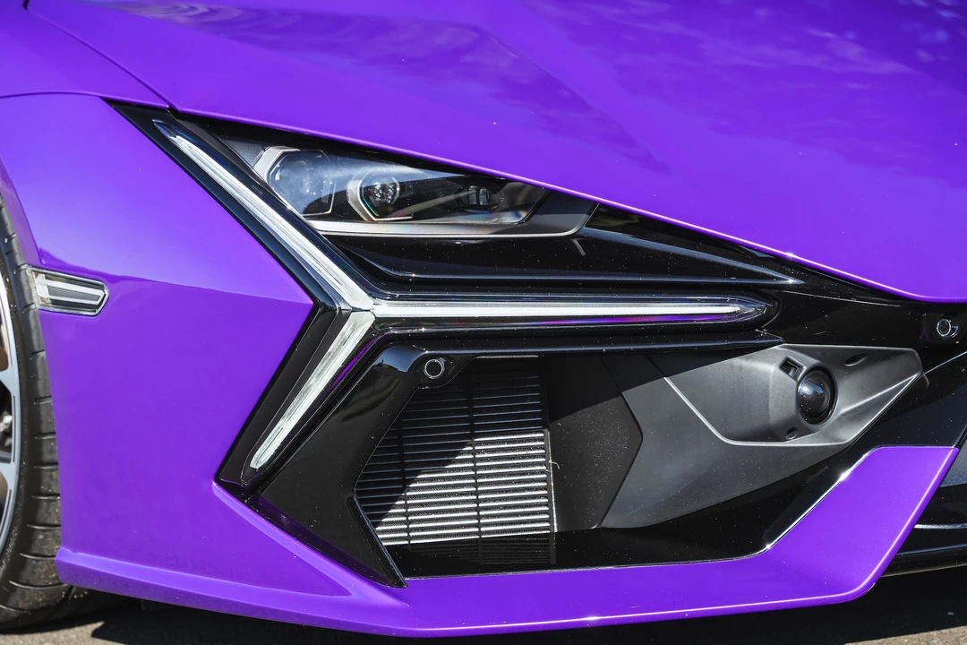 2024 Lamborghini Revuelto - Image 15 of 31