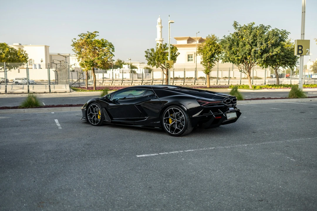 2024 Lamborghini Revuelto - Image 18 of 21