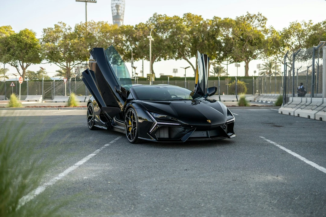 2024 Lamborghini Revuelto - Image 19 of 21