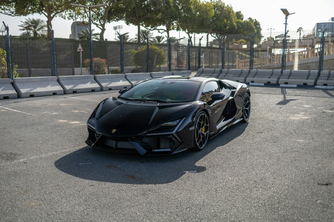 2024 Lamborghini Revuelto - Image 16 of 21