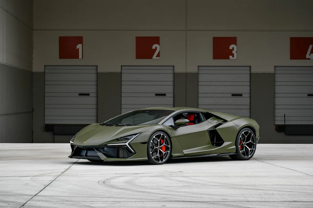 2024 Lamborghini Revuelto - Image 3 of 31