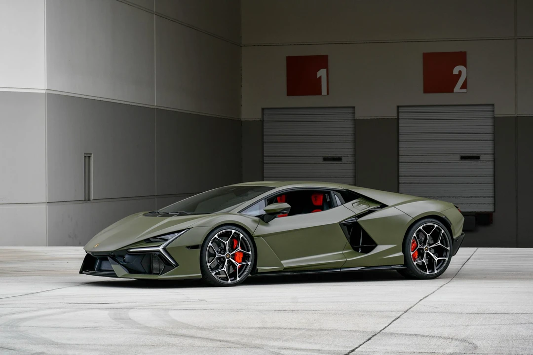 2024 Lamborghini Revuelto - Image 4 of 31