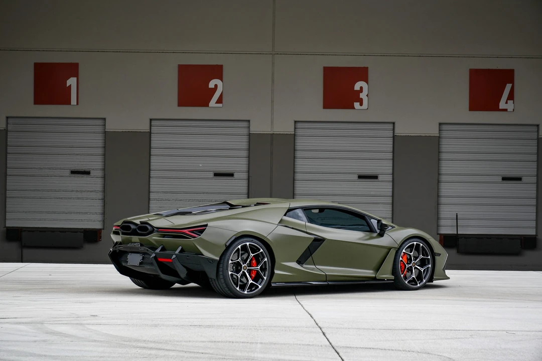 2024 Lamborghini Revuelto - Image 8 of 31