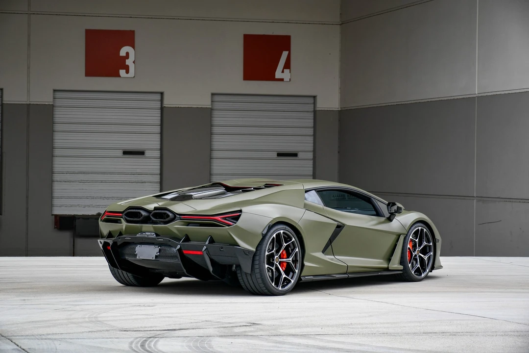2024 Lamborghini Revuelto - Image 7 of 31