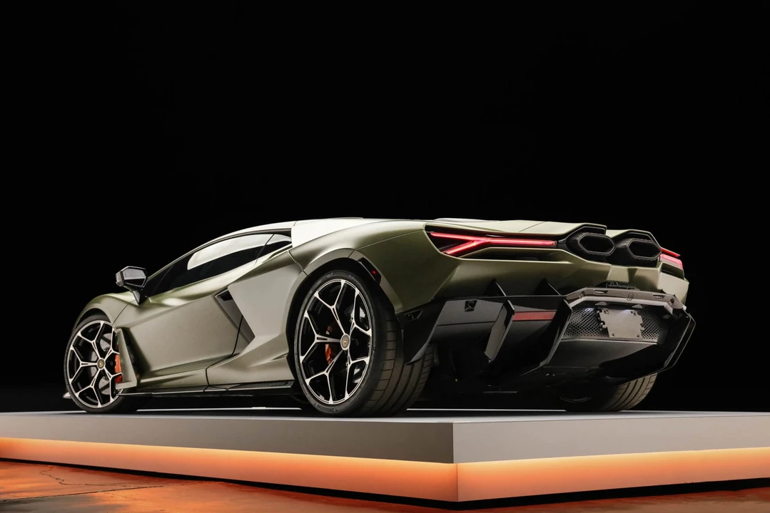 2024 Lamborghini Revuelto - Image 31 of 31