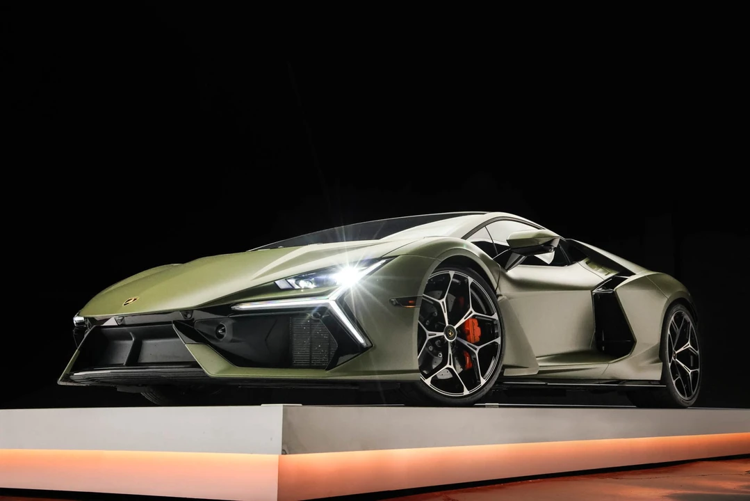 2024 Lamborghini Revuelto - Image 25 of 31