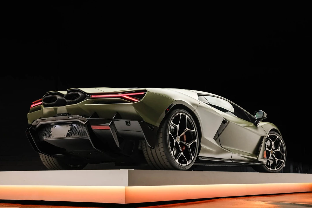 2024 Lamborghini Revuelto - Image 18 of 31