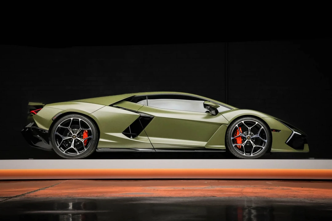 2024 Lamborghini Revuelto - Image 21 of 31