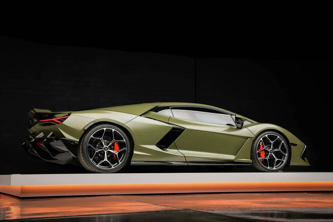 2024 Lamborghini Revuelto - Image 20 of 31