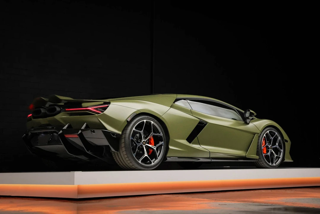 2024 Lamborghini Revuelto - Image 19 of 31