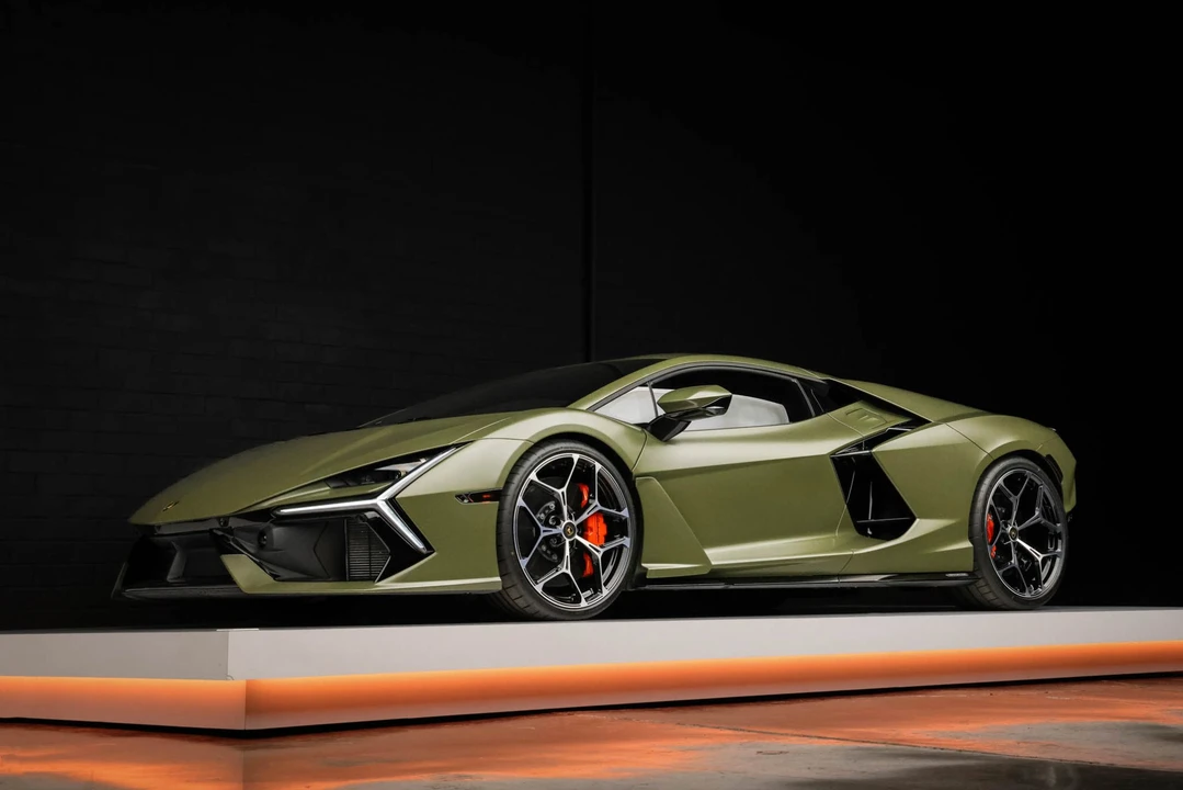 2024 Lamborghini Revuelto - Image 11 of 31