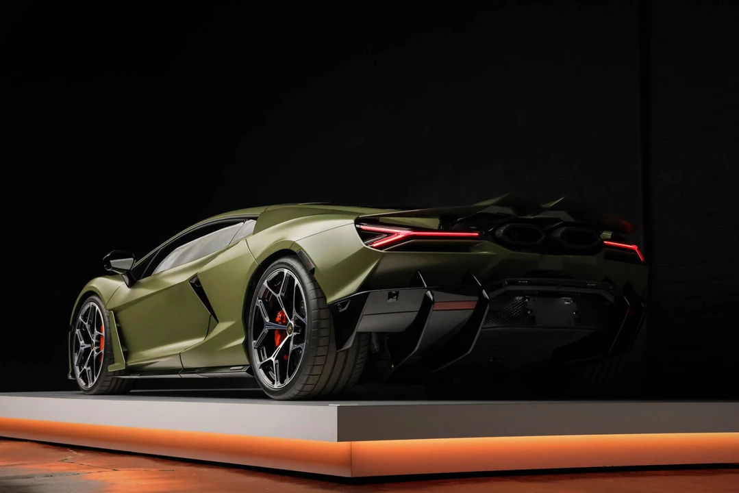 2024 Lamborghini Revuelto - Image 15 of 31