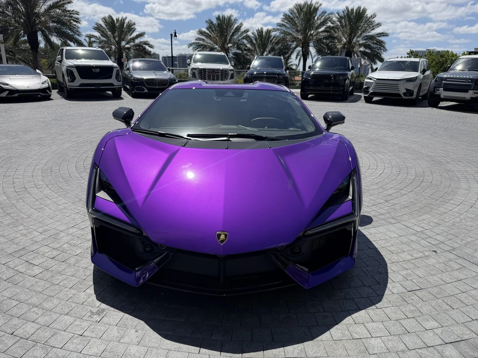 2024 Lamborghini Revuelto - Image 2 of 31