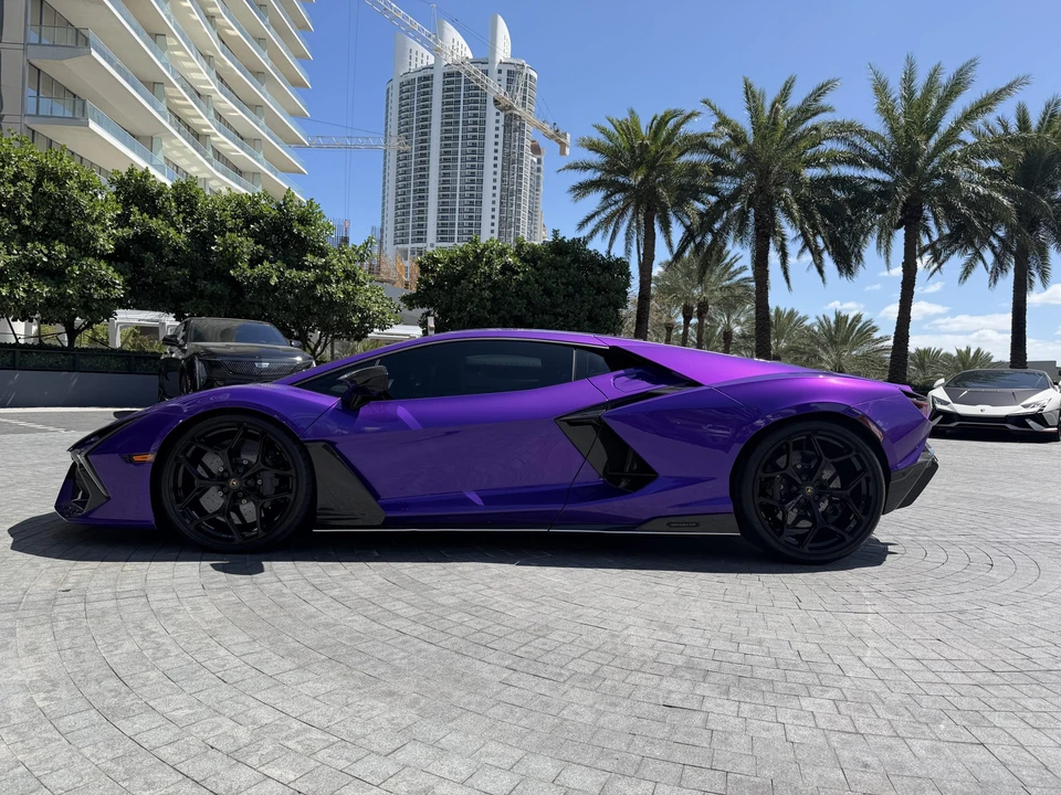 2024 Lamborghini Revuelto - Image 7 of 31