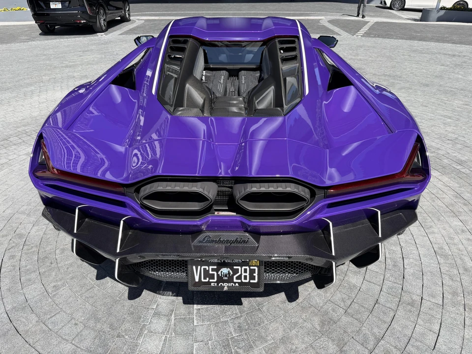 2024 Lamborghini Revuelto - Image 10 of 31
