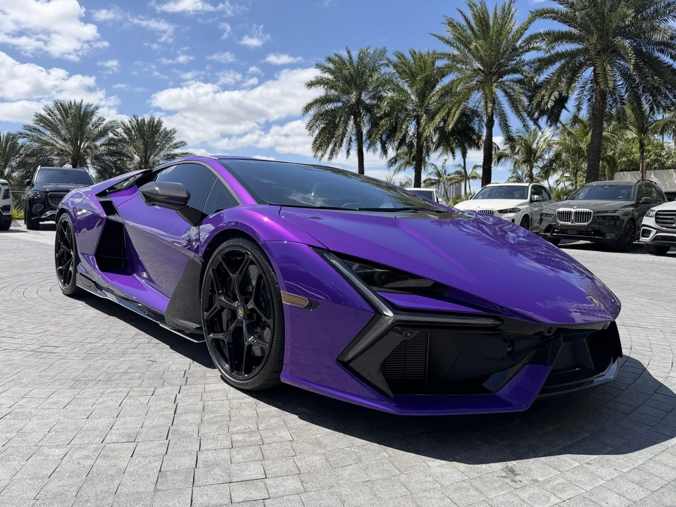2024 Lamborghini Revuelto - Image 18 of 31