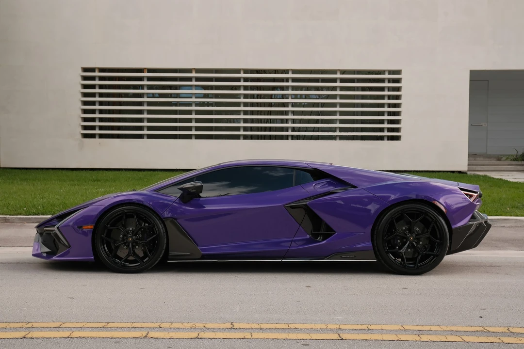 2024 Lamborghini Revuelto - Image 21 of 31
