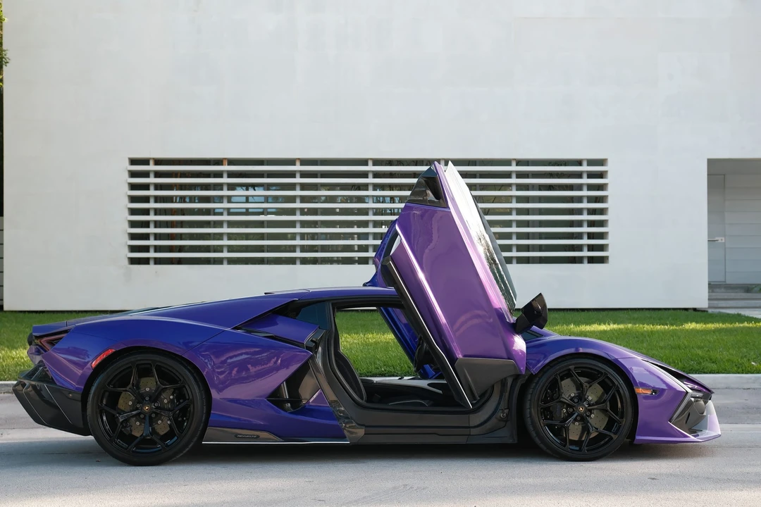 2024 Lamborghini Revuelto - Image 31 of 31