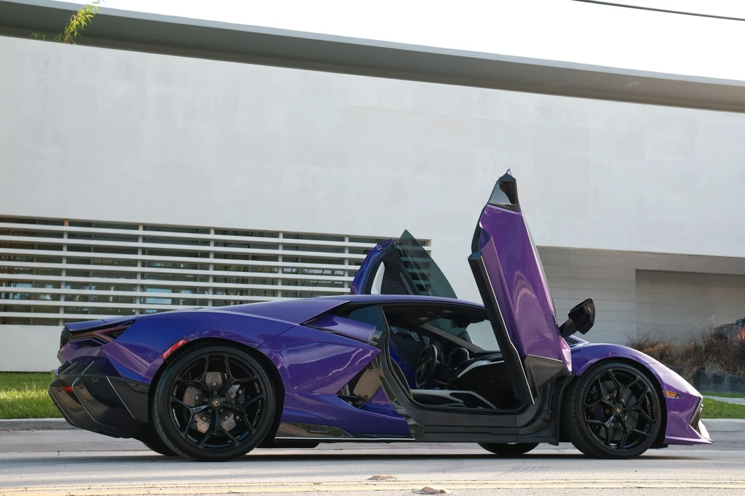 2024 Lamborghini Revuelto - Image 30 of 31
